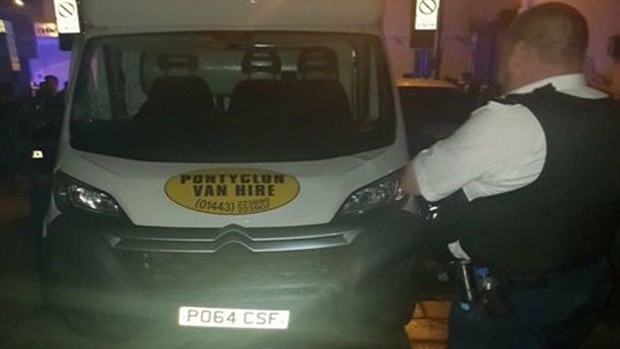 One Killed Many Injured After Van Driven At Muslim Worshippers