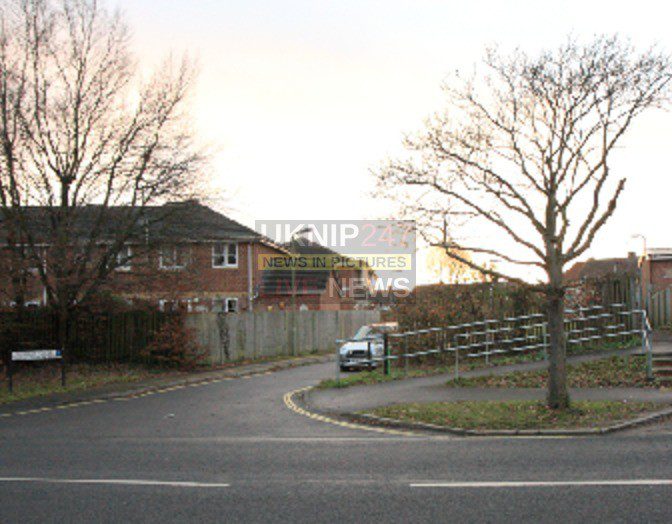 Police Hunt Man Caught Exposing Himself In Leigh Park