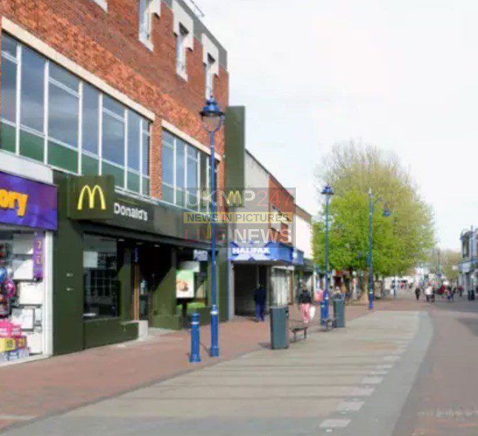 Woman  In Her 20's Found In  Gosport High Street Dies