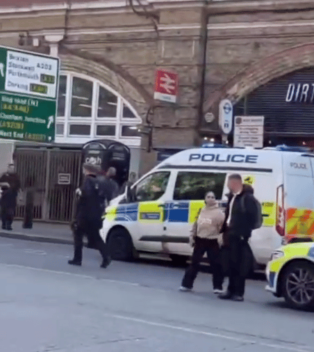 Man Treated For Stabbing Near Vauxhall Station