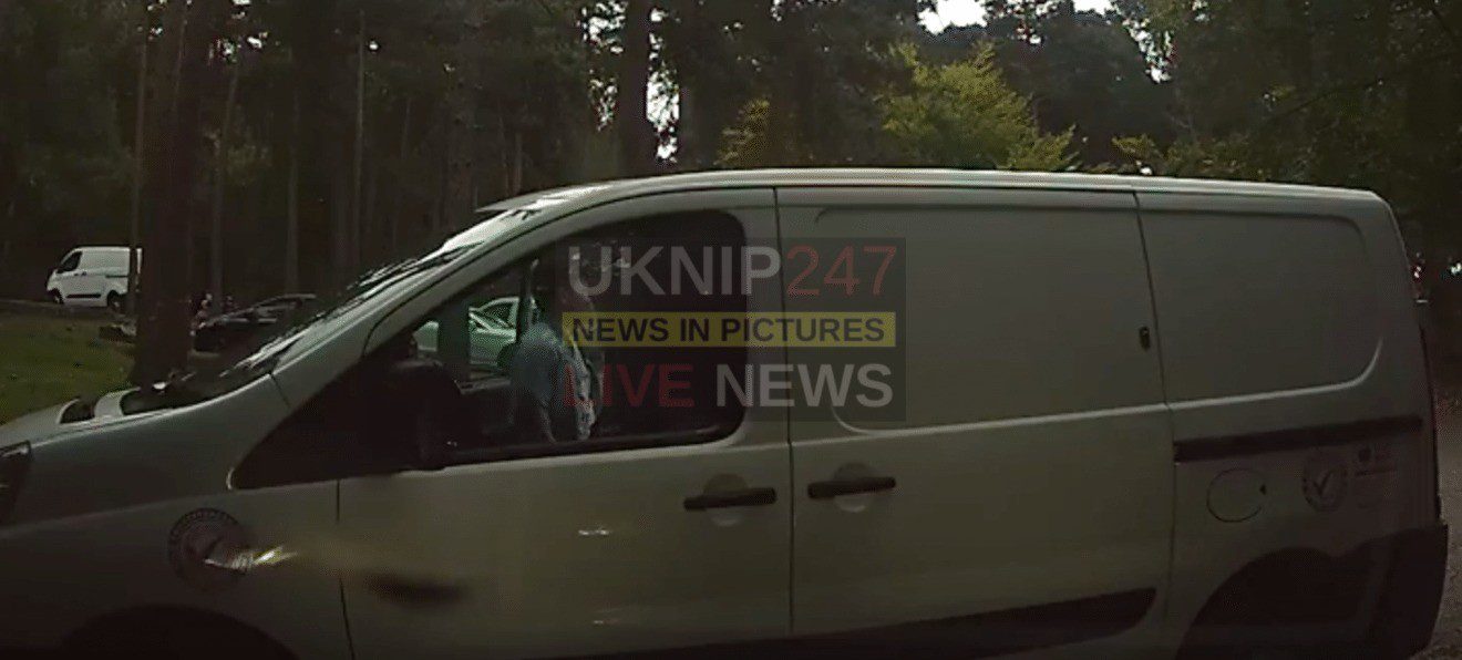 Conman Selling Fake Television In  Surrey And Hampshire  Lay-bys