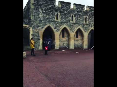 Youngster Gets Impromptu Snap With Windsor Guardsman