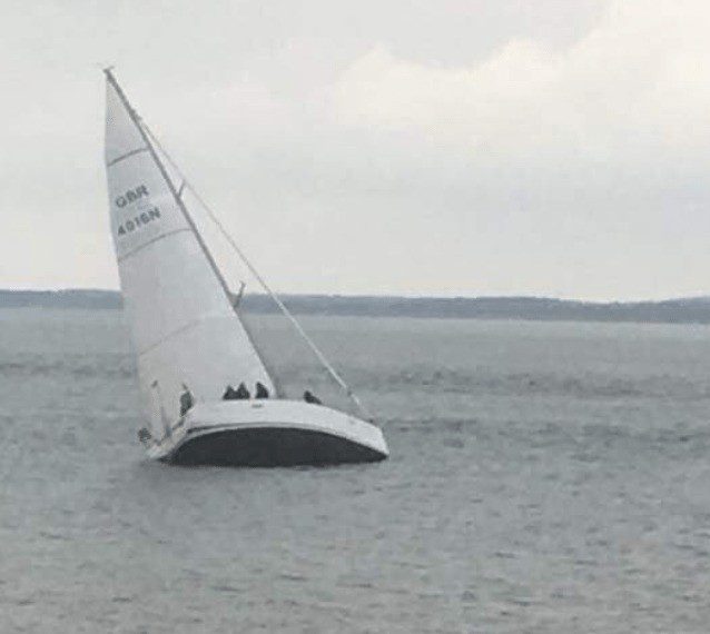 40ft Yacht Ran Aground On Rocks And Listing Badly Off Egypt Point On The Isle Of Wight