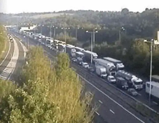 Following a police incident, the M25 has been closed in both directions between Junction 6 and Junction 7