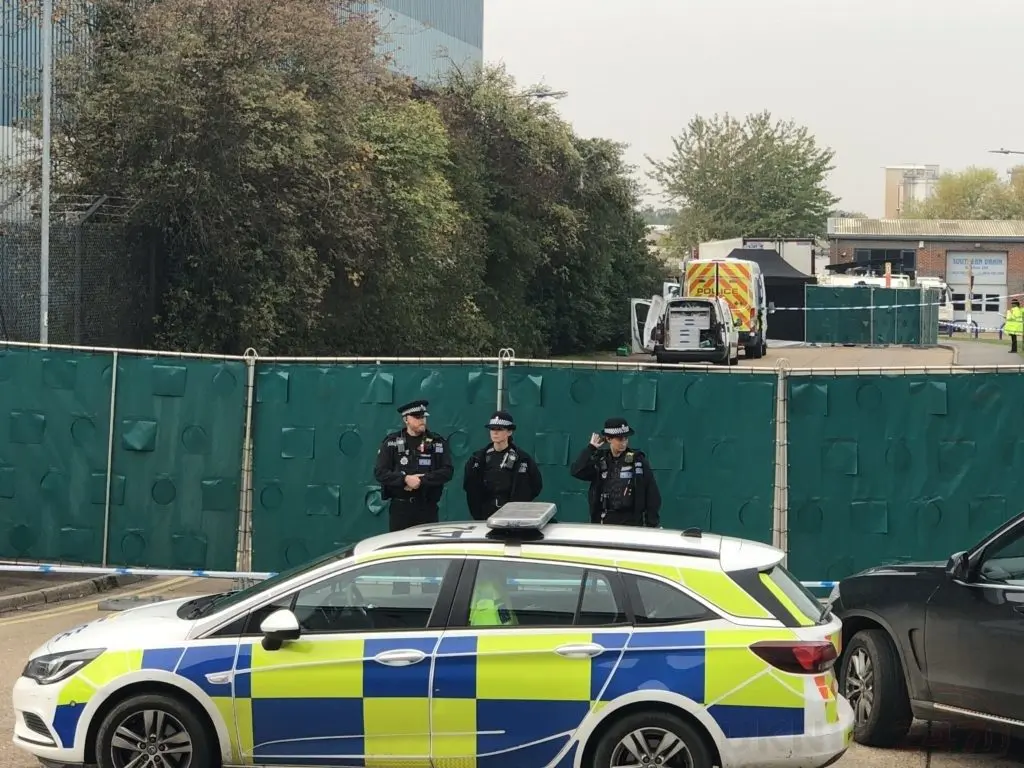 M25 Chaos After Early Morning Police Incident Causes 5-Mile Tailbacks Between J6 and J7