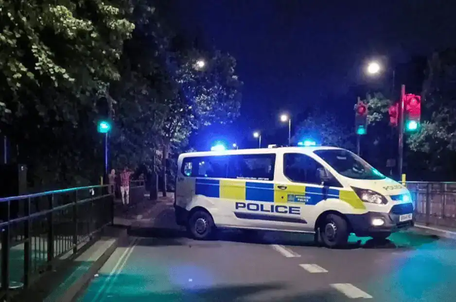 Teen Stabbed in Massive 100-Teen Brawl at Crystal Palace Park – Police Impose Section 60 Lockdown