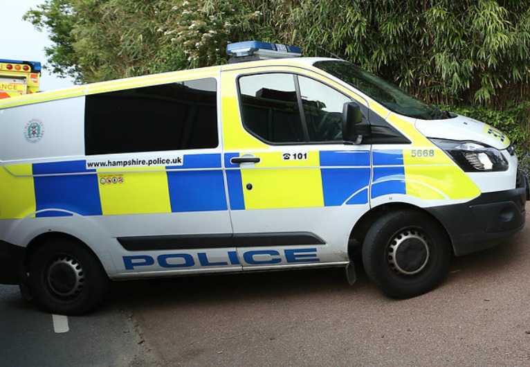 Police Detain Man After Overnight Roof Top Stand Off In Shanklin