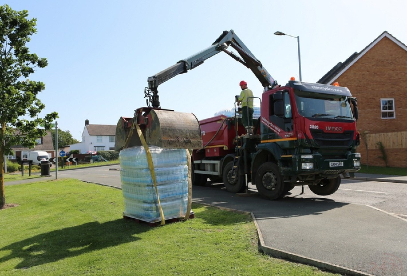 Homes Left Without Water For A Second Day After Burst Water Pipe On The Isle Of Wight