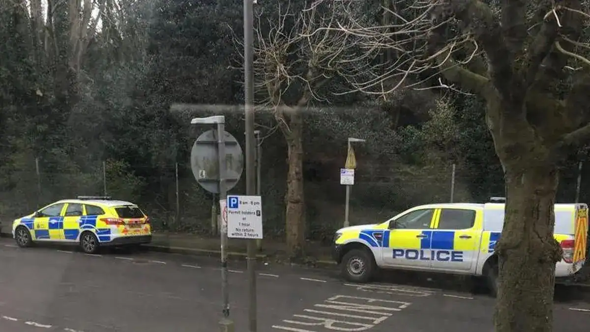 Teen Black Puffer Gang Assaults Man in 50s on Cheriton Road – Police Hunt Witnesses