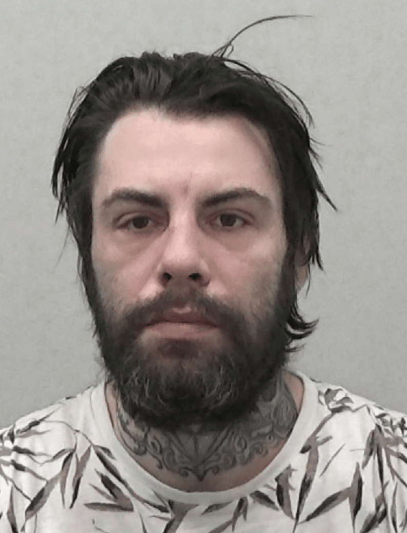 An Armed Robber In Washington Was Apprehended By The Public, Who Detained Him At The Scene