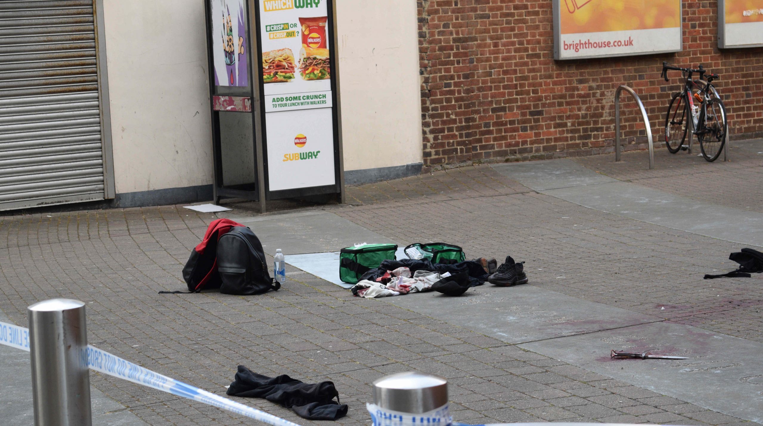 Police Launch Manhunt After Blood Bath Stabbing In Busy City Centre Portsmouth