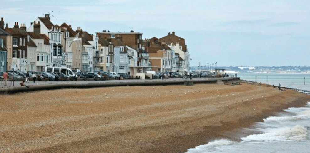 Pollution experts are collaborating with the Maritime and Coastguard Agency to address an oil slick in the English Channel 12 nautical mi…