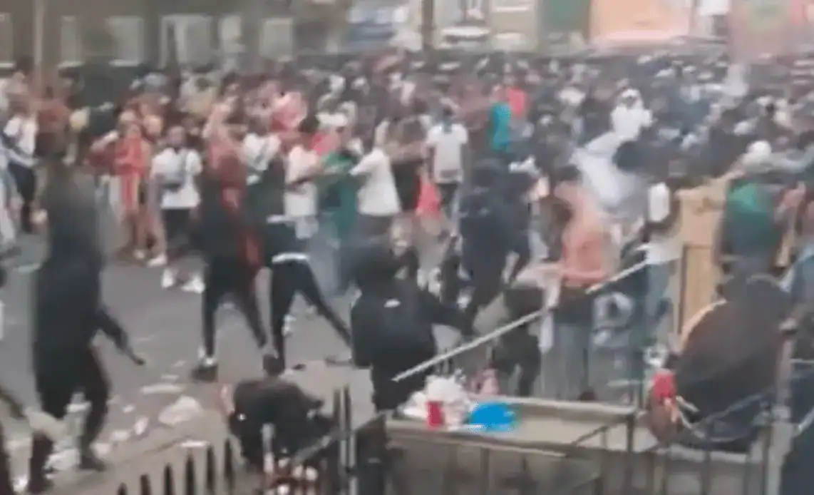 Brutal Notting Hill Carnival Assault: Woman Hit with Gas Canister in Ladbroke Grove Brawl – Police Seek Witnesses
