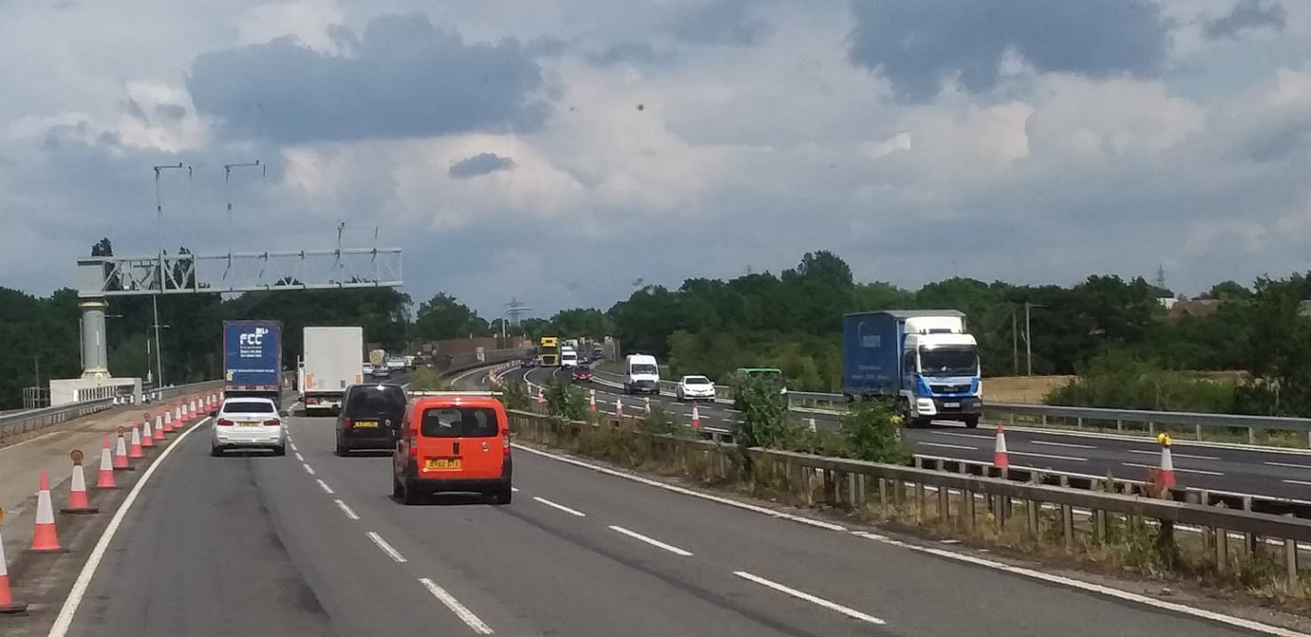 Pedestrian Killed After Horror Hgv Collision On The M4 In Reading