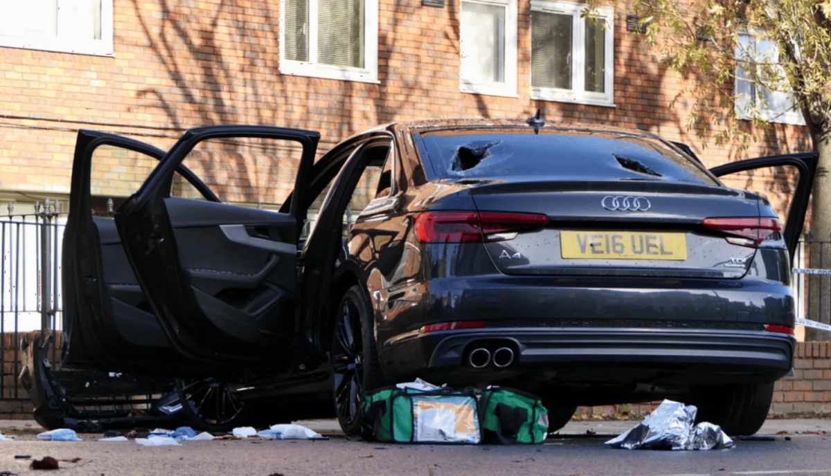 Three Men Stabbed in East London Car Attack – Police Confirm Not Gang-Related