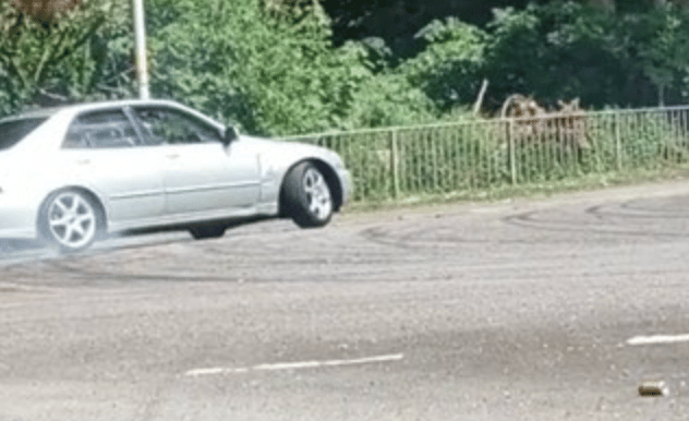 A 26-year-old Man From Swindon Has Been Banned From Driving, After He Was Seen Driving Recklessly In North Star Avenue, Swindon - At One Point Driving The Wrong Way Around A Roundabout