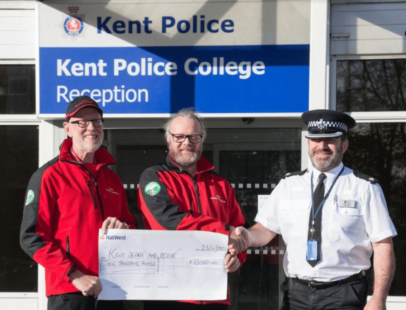 A Charitable Organisation Dedicated To Assisting The Emergency Services In The Search For And Rescue Of Vulnerable Missing People Has Received A Donation From Kent Police