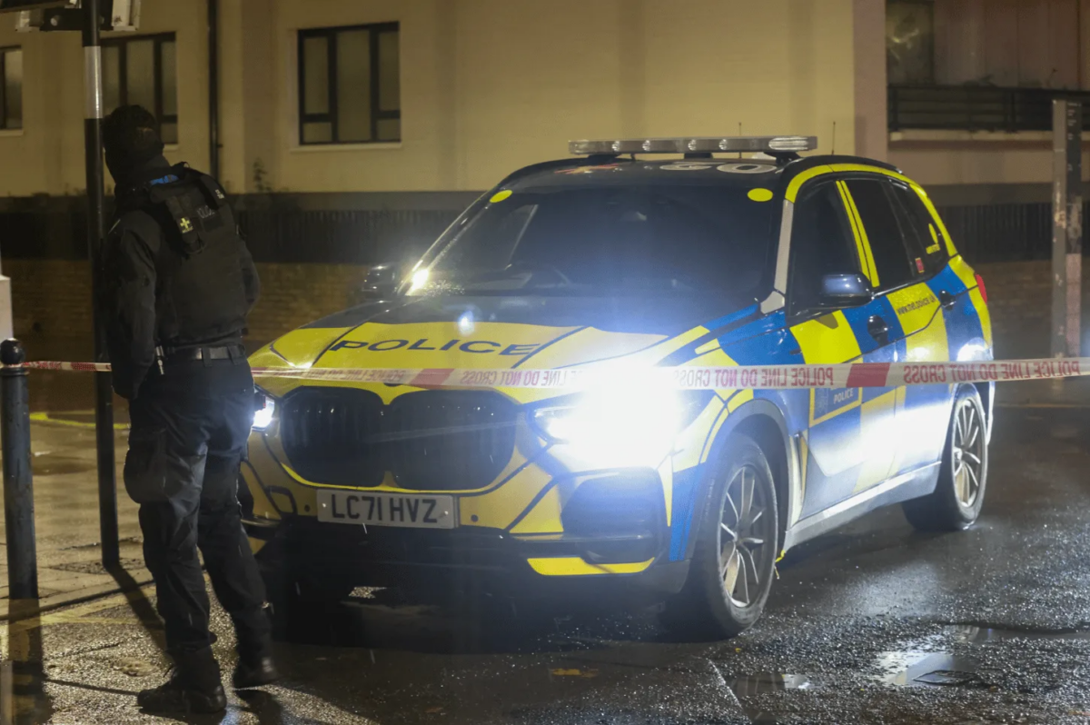 Armed Police called following reports of a weapon being seen in Popular