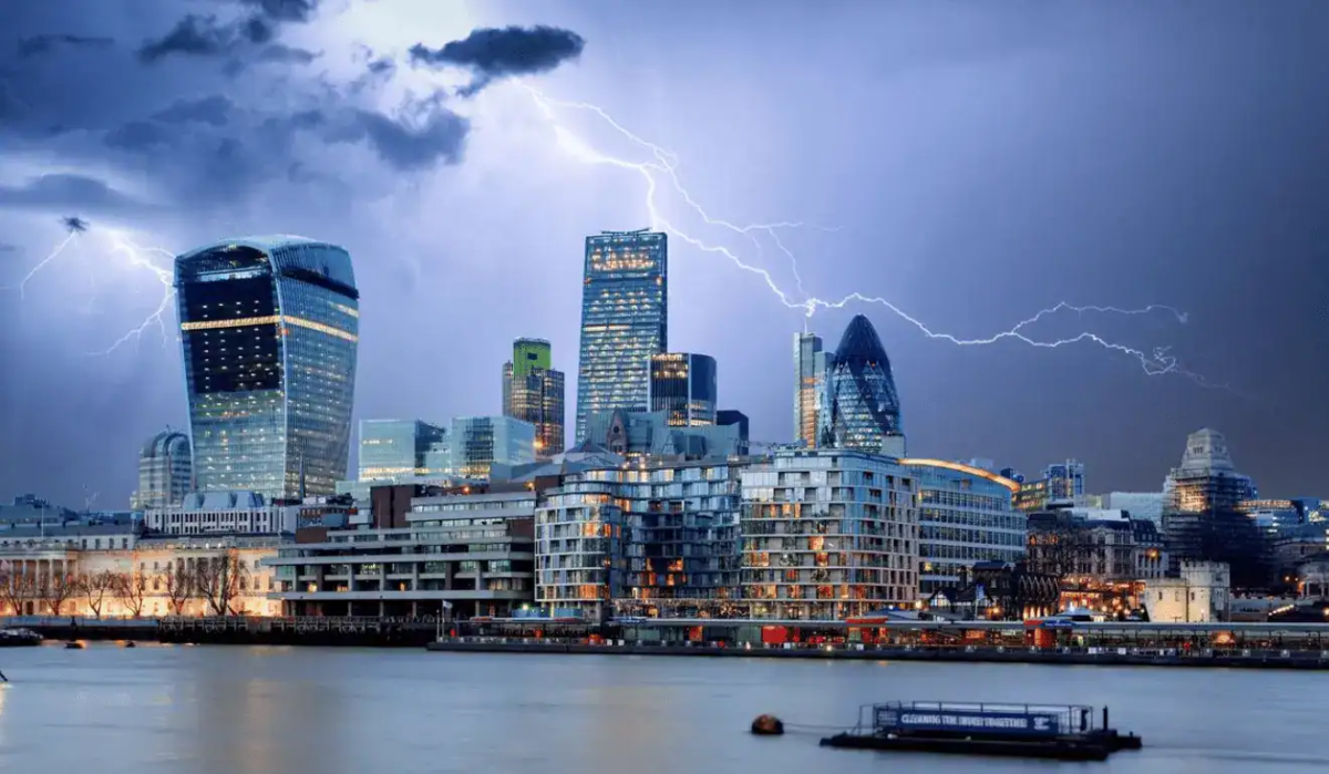 Loud Bang in Hackney? Thunder and Lightning, Not Explosion, Rattles North London
