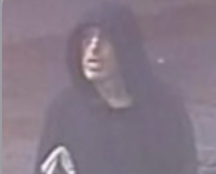 Manhunt for scumbag who attacked pensioner in Hackney