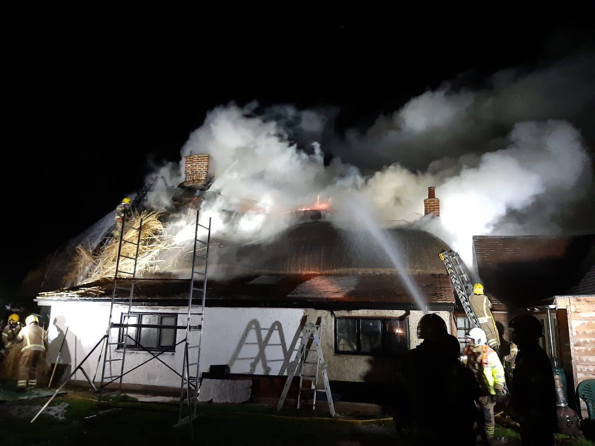 Sixteen Fire Crews From Hampshire And Dorset Continue To Battle New Forest Blaze In Bransgore