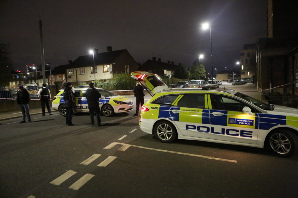 The leader of the largest rail workers union has requested an urgent meeting with the Prime Minister of the United Kingdom in order to he…