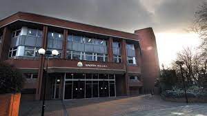 A fisherman whose crew rescued 31 people stranded in the English Channel said they began “screaming for help” in the early hours of the m…