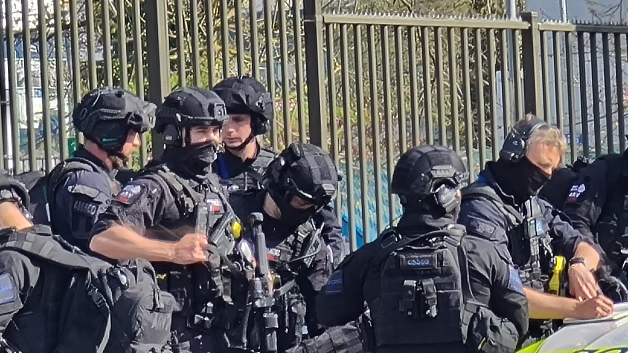 Police Say They  Are Not  Looking For An Another Suspect In Crawley College Gun And Knife Drama