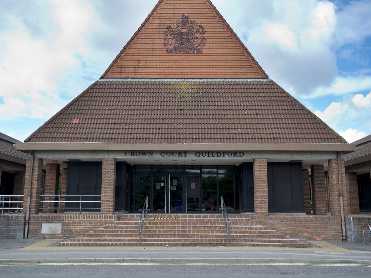 A former Surrey Police officer has pleaded guilty to misconduct in a public office after he had an inappropriate sexual relationship with…