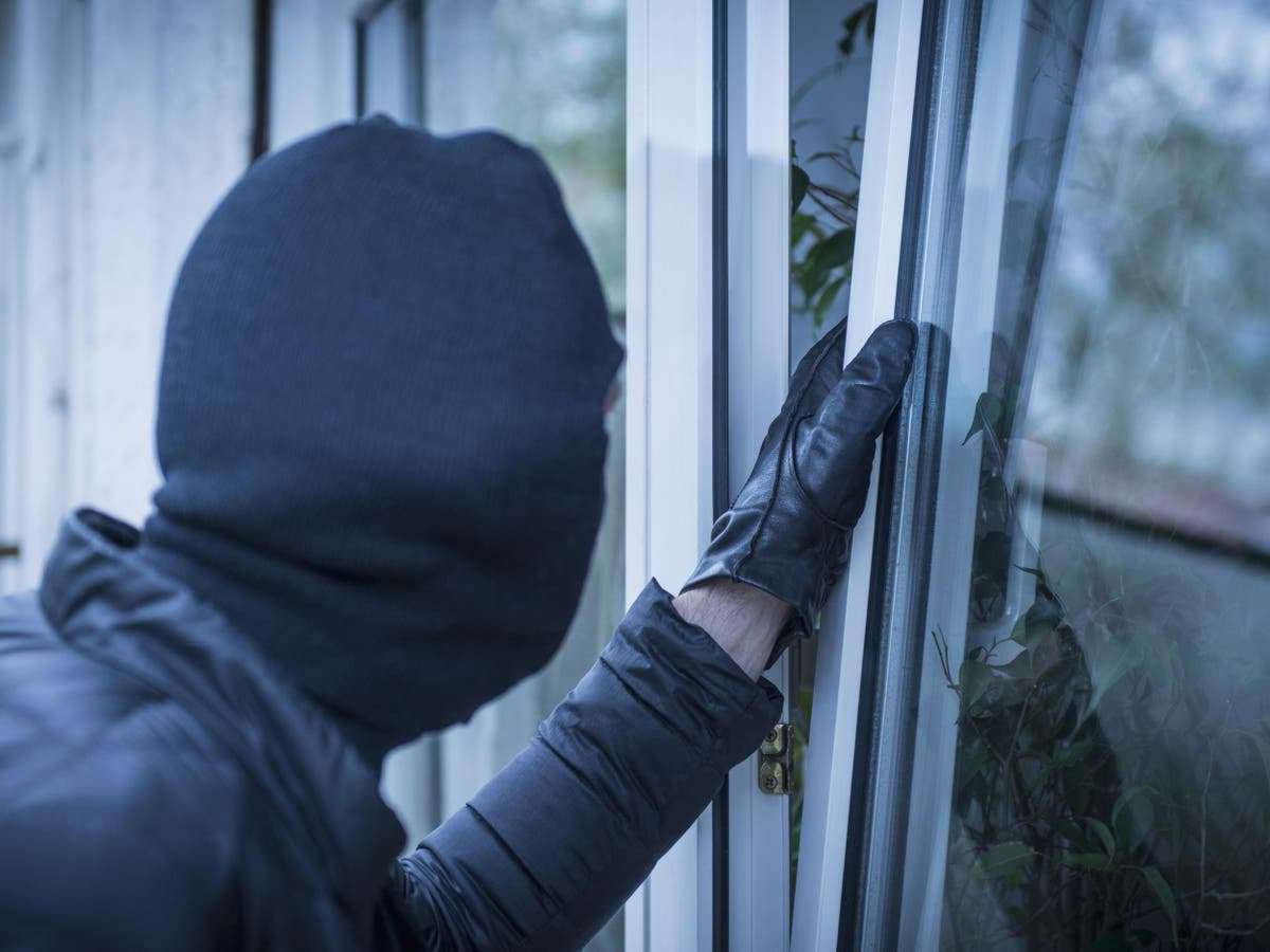 Residents Are Urged To Be Vigilant After Cash And Jewellery Items Were Stolen During Separate Burglaries In Wateringbury And Barming