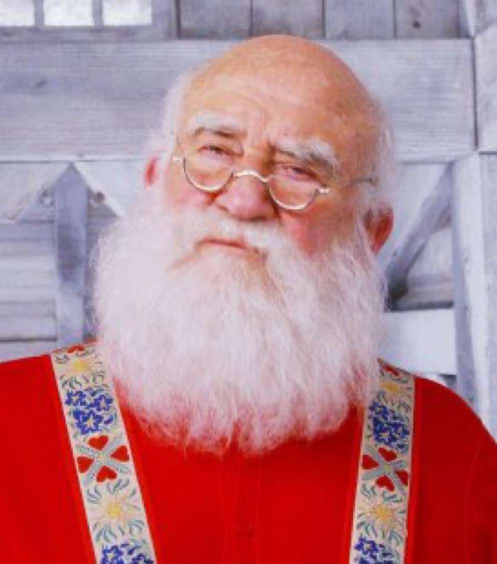 Ed Asner, Legendary Actor That Played Santa Claus In The 2003 Movie “elf," Has Passed Away At 91