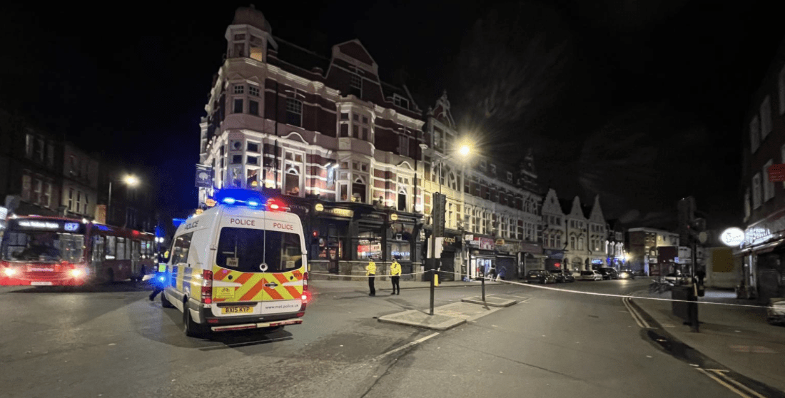 Cyclist Dies After Fatal  Crash  With Lorry In Southampton