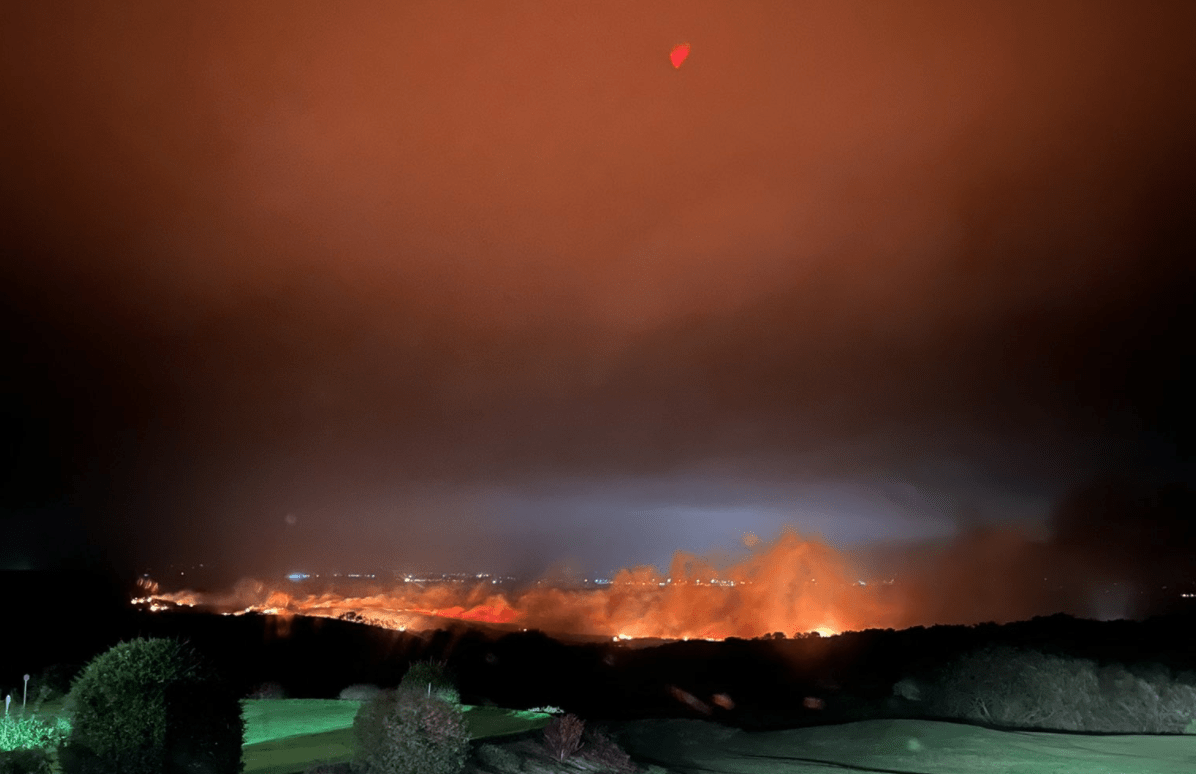 Major Fire Has Broken Out On Godlingstone Heath In Swanage  600 Square Metres Of Heathland Is Well Alight