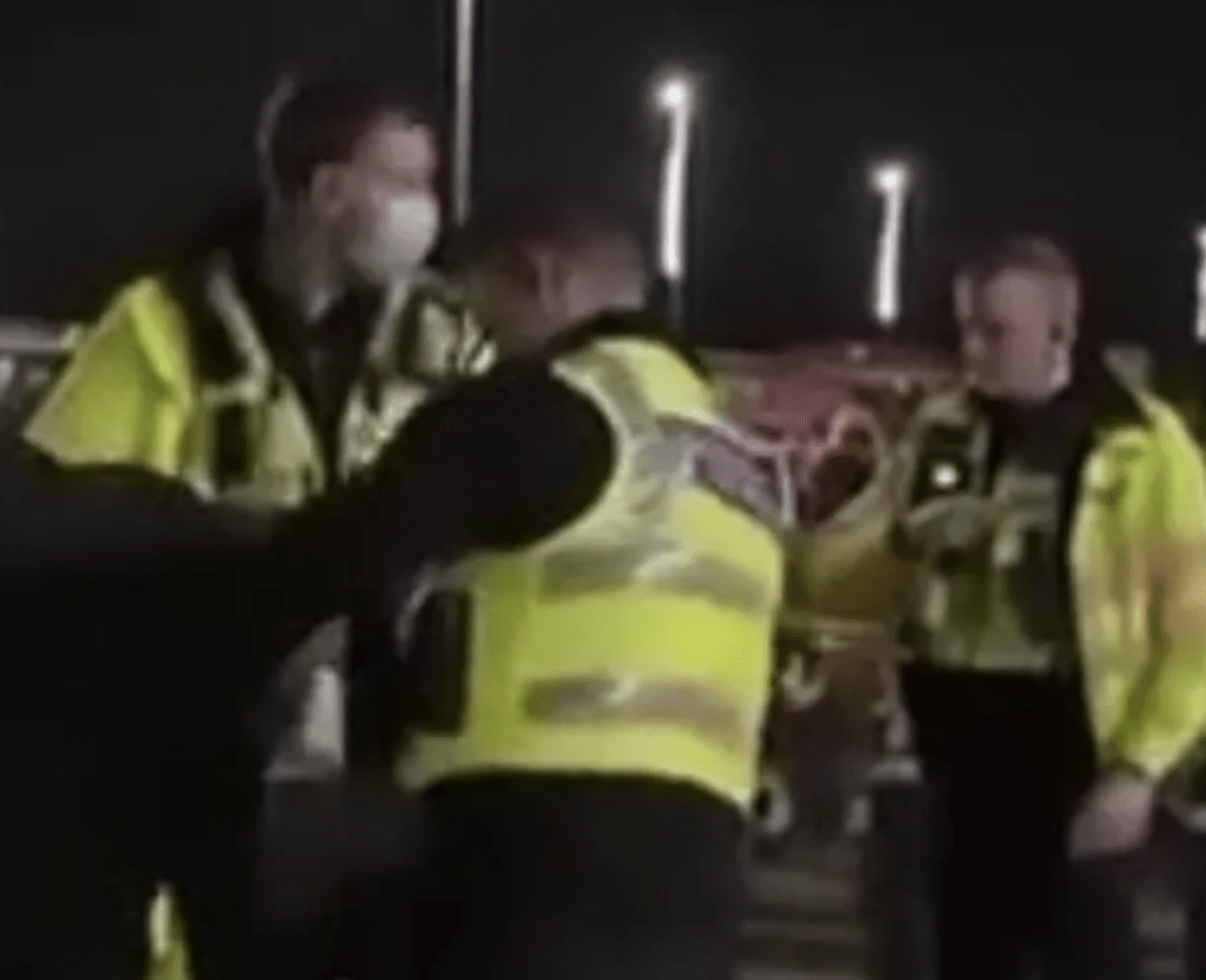 Hertfordshire Police have confirmed that two men and a woman have been arrested after officers responded to reports of attempted child ab…