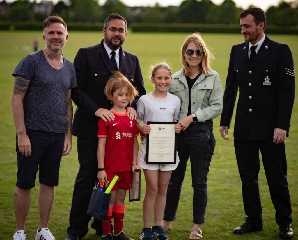 Two children from #Pembury have been recognised with a special police award after their swift actions in a medical emergency helped save …
