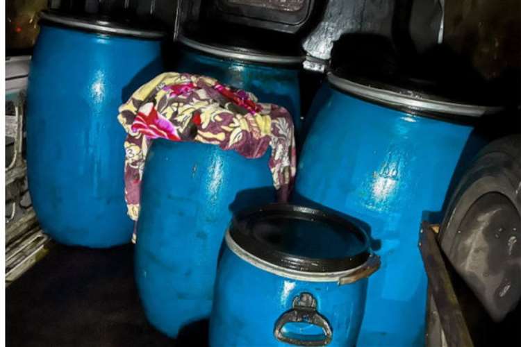 Following An Attempted Theft Of Cooking Oil In New Romney, Two Suspects Were Apprehended