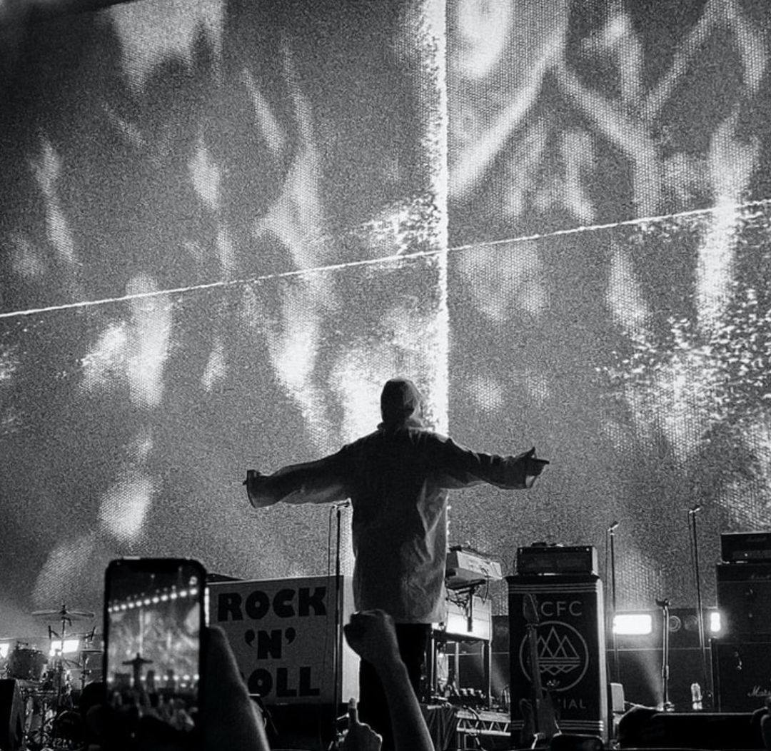 Fans Wandered Onto A Nearby A1 Motorway After Liam Gallagher's Latest Show, Causing Traffic Chaos