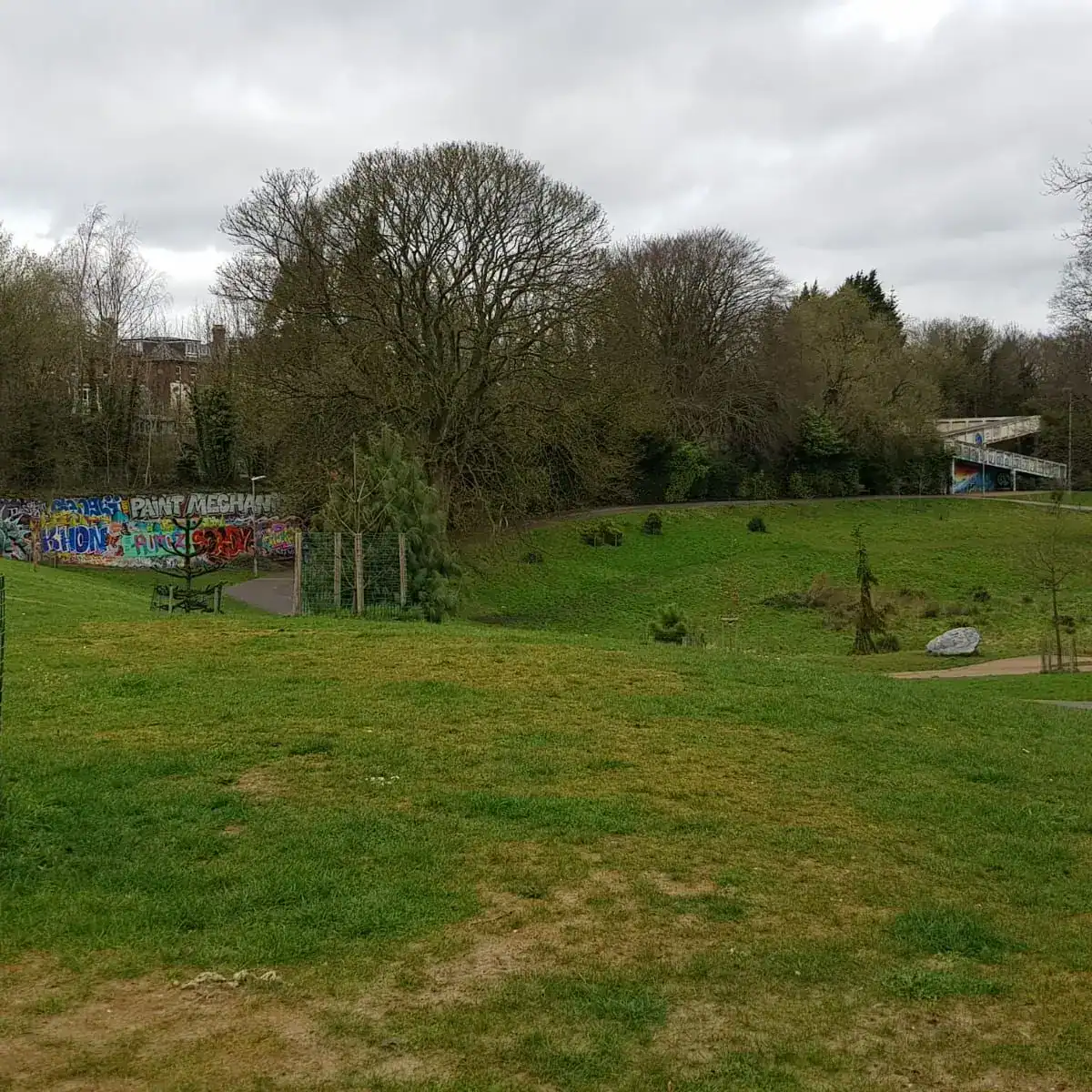 Teen Arrested for Attempted Murder After Stabbing in Kent Park – Police Seek Witnesses