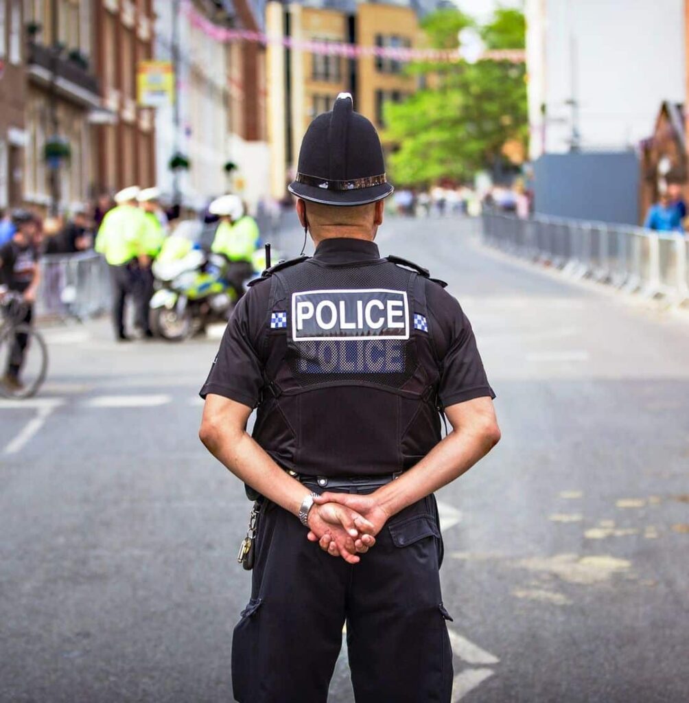 Police in Scotland made the “most overt demonstration of action” in more than a century on Friday, withdrawing their “goodwill” amid a pa…