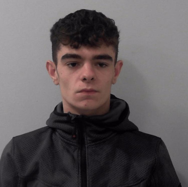 World's Biggest Inflatable Legend Is On The Vip Guest List  At Common People In Southampton