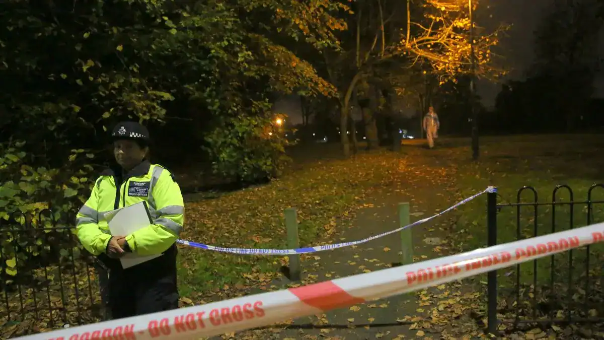 Teen, 19, Dies After Stabbing in Beckenham Place Park – Police Appeal for Dashcam Footage