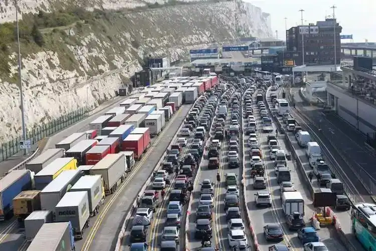 French Police Have Declared A 'critical Incident' Due To A 'technical Issue' Under The Channel Tunnel.