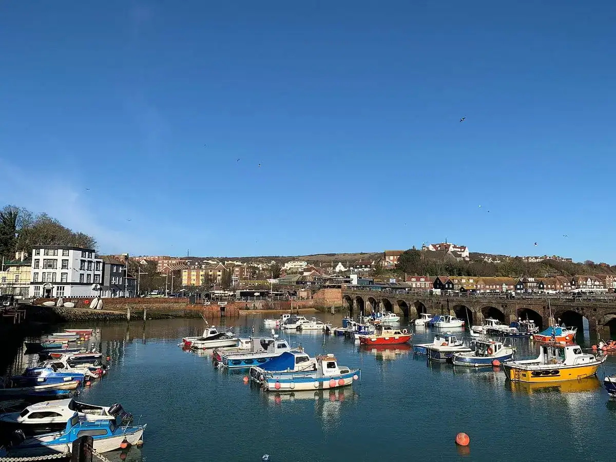 Folkestone Harbour Brawl: Man Hit with Spanner, White Mercedes Vandalised – Police Seek Witnesses