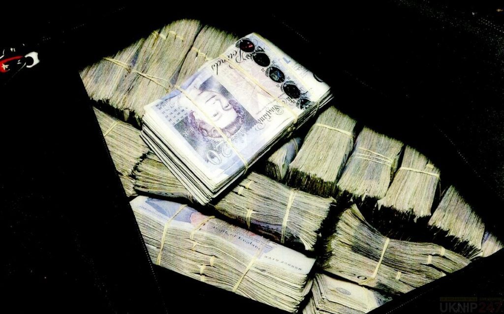 £100,000 Seized By Officers In Dover