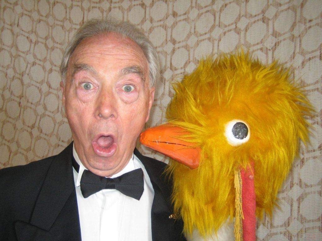 Tv Golden Oldie  Bernie Clifton Headlining  Magnificent Music Hall
