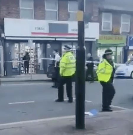 Trio Threaten Man With Glass Bottle And Rain Down Blows After Attempted Street Robbery In Southampton