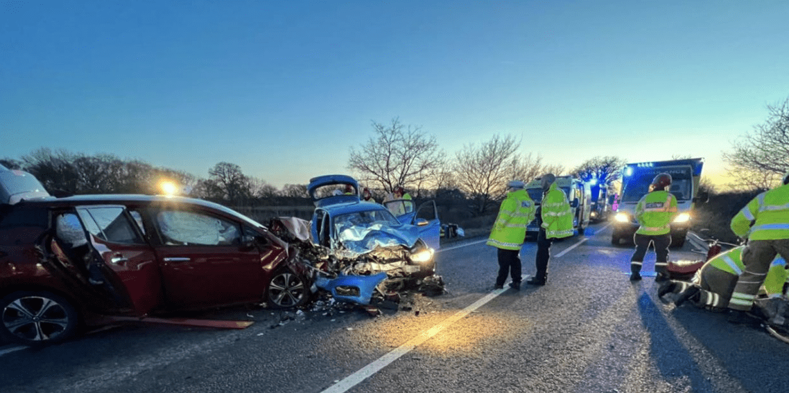Five Arrested By Police After Violent Street Robbery  And Stabbing  In Southampton