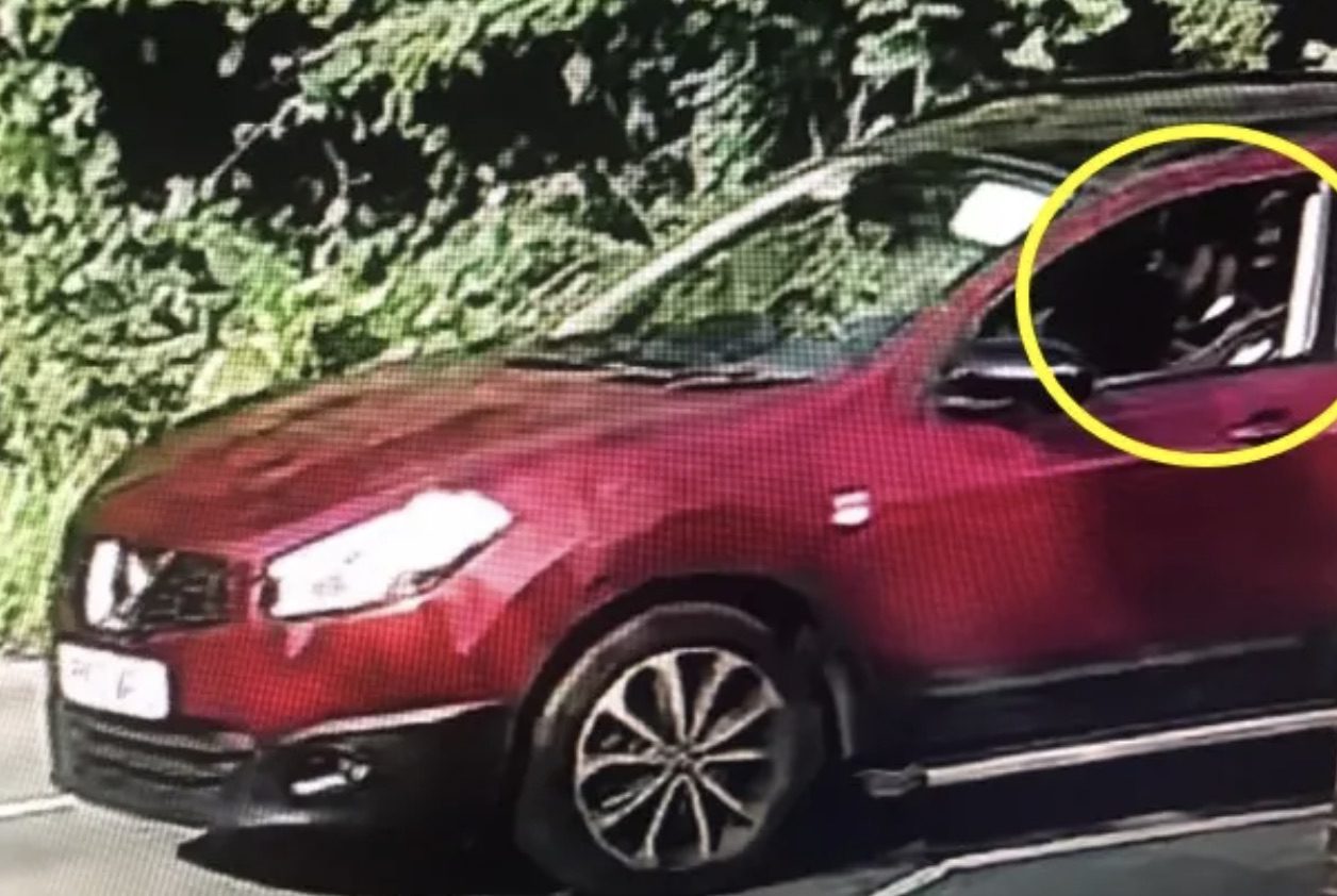 £20k Reward Offered:  The Red Nissan Was Photographed Travelling Down Malpit Road, Coulsdon, Towards Coulsdon Central Shortly After The Abduction