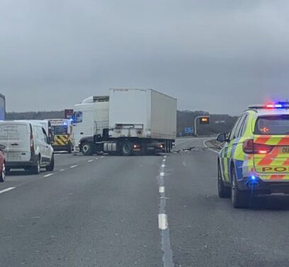 Updated:police Have Closed The M40 Motorway Following A Collision Involving An Hgv That Has Crossover