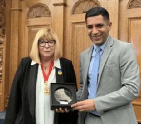 Kent Equality Cohesion Council (kecc) Chief Executive Gurvinder Sandher Is The Recipient Of The Prestigious Kent County Council (kcc) Kent Invicta Award For 2022